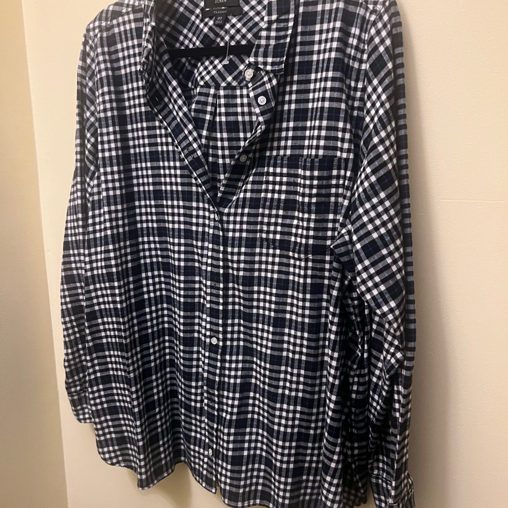 🌸SALE 🌸JCrew Classic Black Plaid L/S Shirt